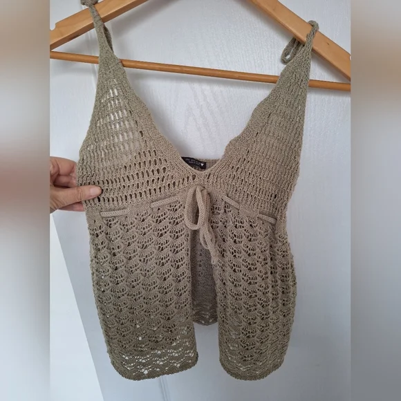 NWOT Zara Gorgeous Crochet Knit Tie Front Summer Top Olive Green Large - Picture 7 of 11